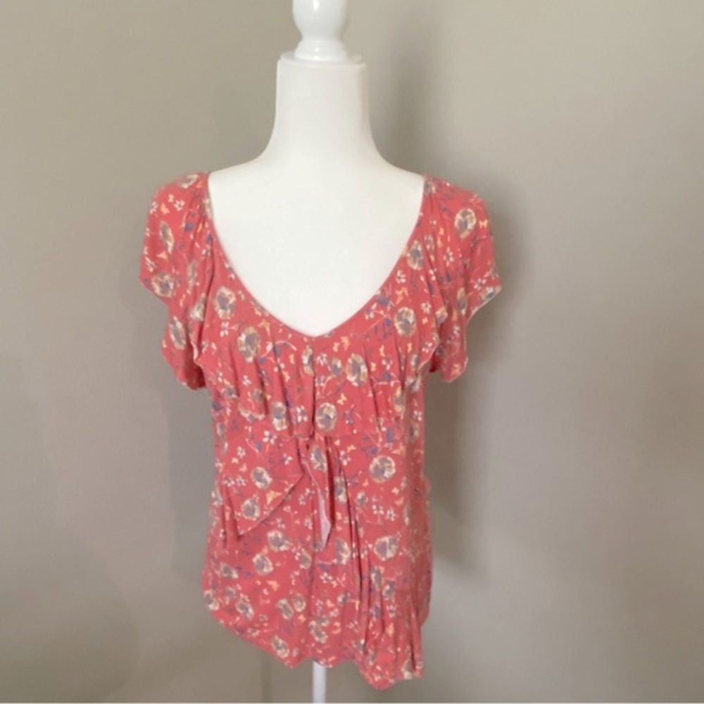 LAUREN CONRAD | Floral Ruffled Top size M